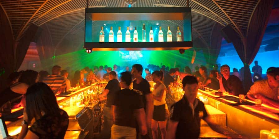 Bar and Clubs on Street 51 - Pontoon Night Club Phnom Penh - Street 51