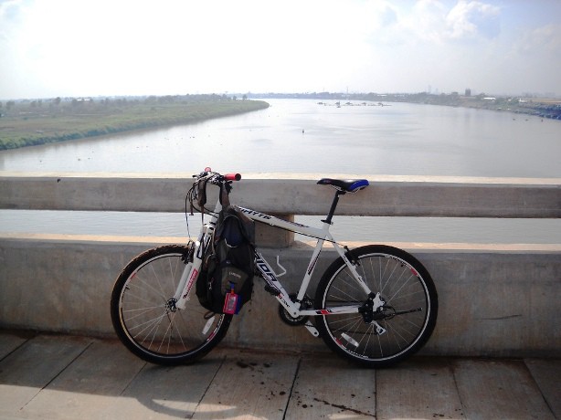 Cycling in Phnom Penh