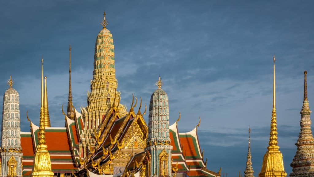 Visit Grand Palace and Wat Pra Kaew to see the Emerald Buddha