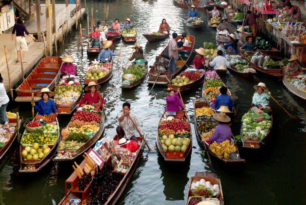 Bangkok's Floating Market: Damnoen Saduak