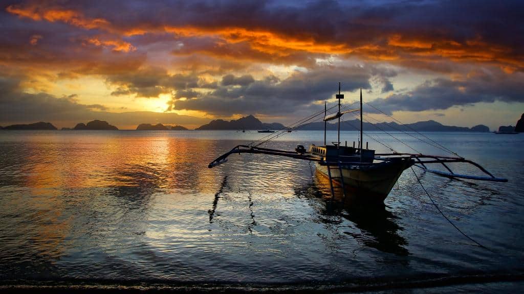 Marimegmeg and Corong-Corong Beach - El Nido, Philippines: Top Destinations for Tropic-Loving Backpackers