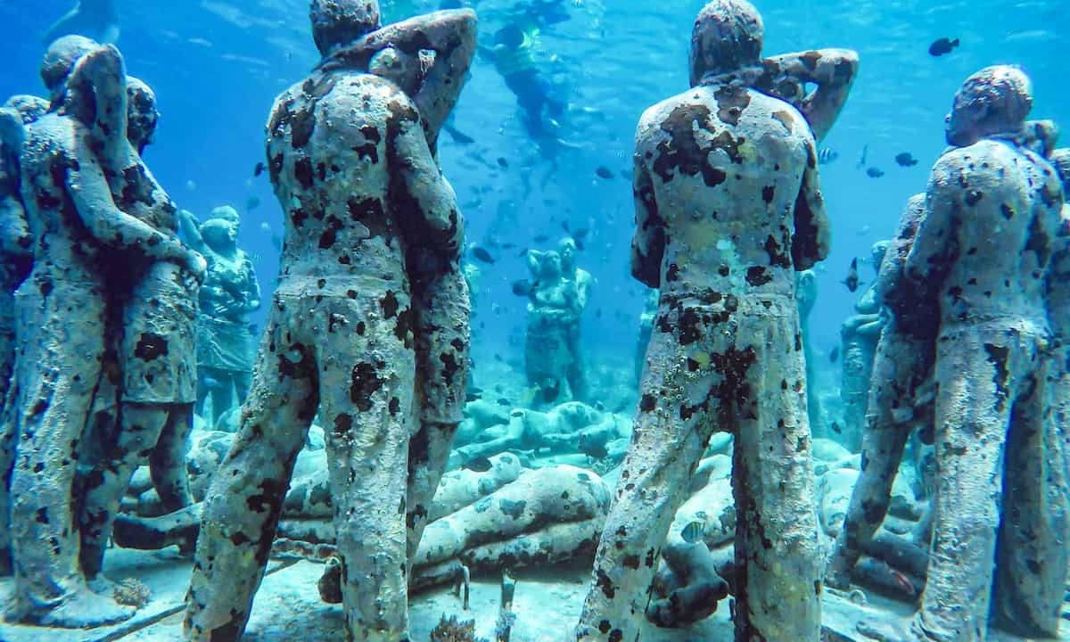 Gili Meno Statues: A Guide to the Underwater Statues in Indonesia