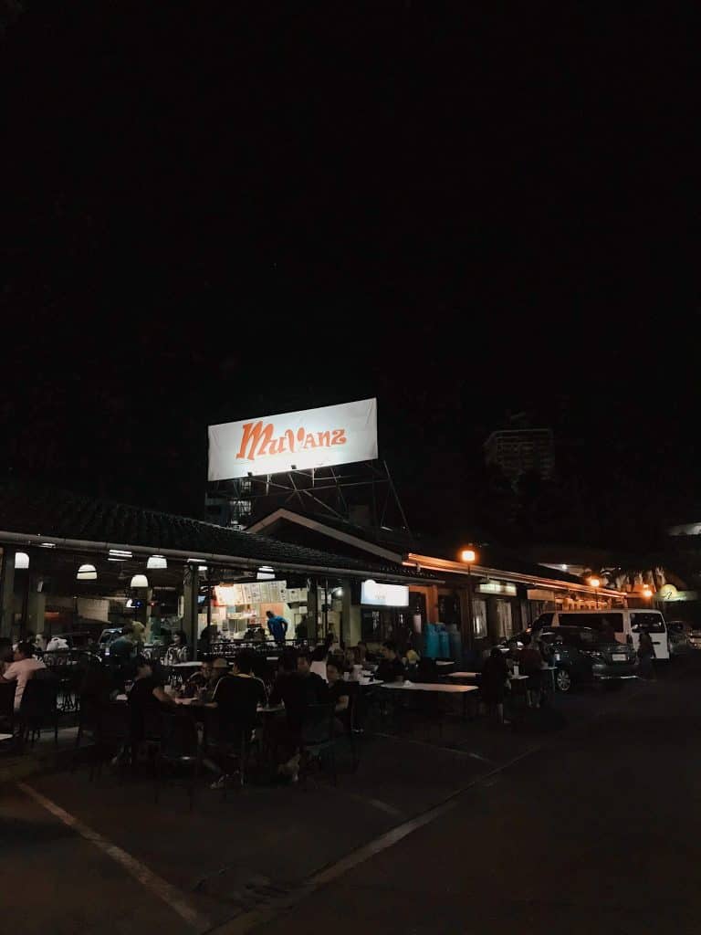 2. Muvanz Pocherohan and Seafoods - Best Budget Restaurants in Cebu: A Local Food Guide