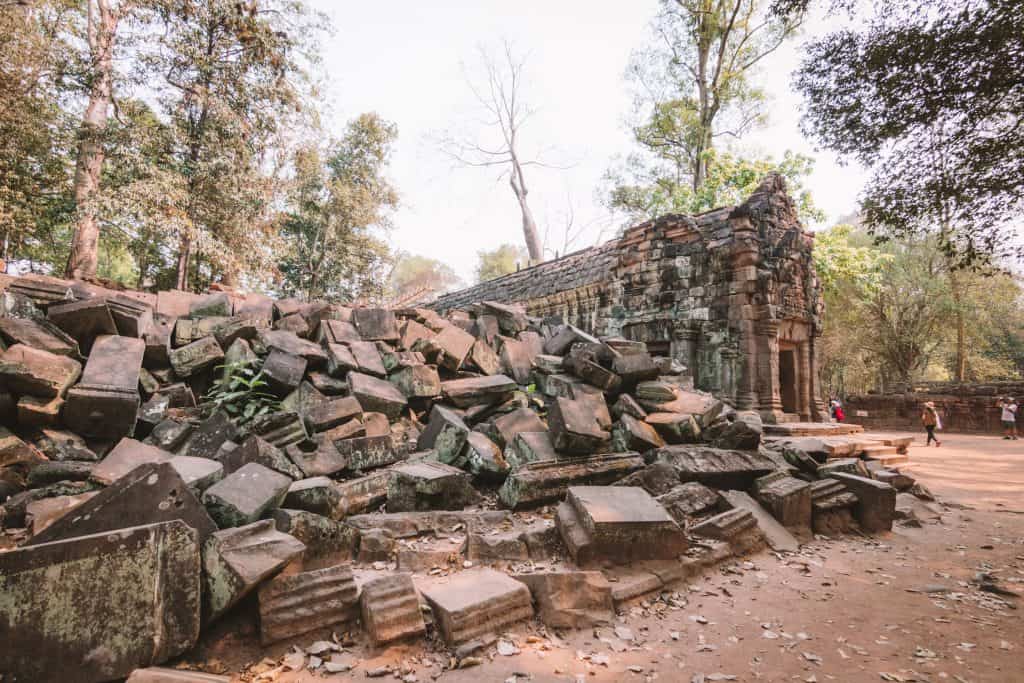 Explore the Ta Phrom & Bayon Temples